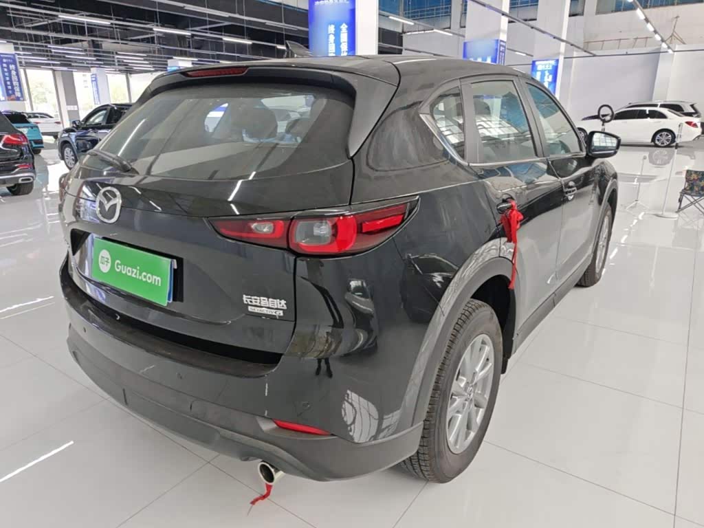 Mazda CX-5 2.0 л 2026 г. Чёрный, пробег 200 км
