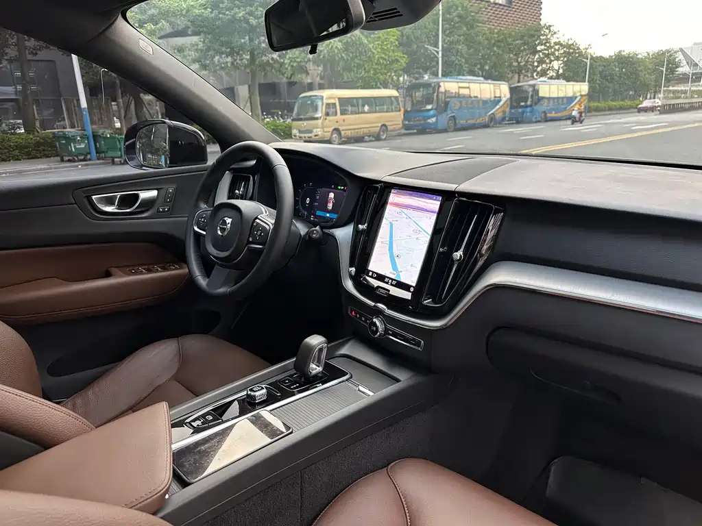 Volvo XC60 — миниатюра 10