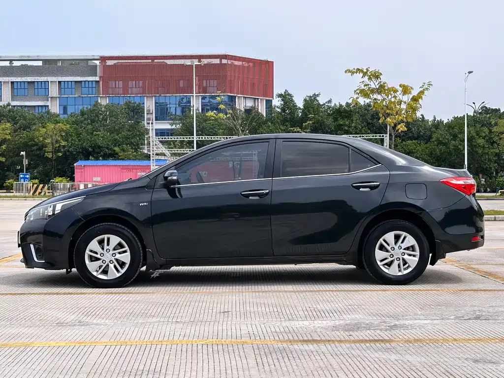 Toyota Corolla — миниатюра 8