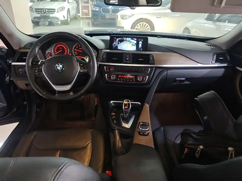 BMW 3 Series GT — миниатюра 10