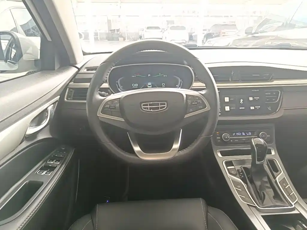 Geely Emgrand — миниатюра 11