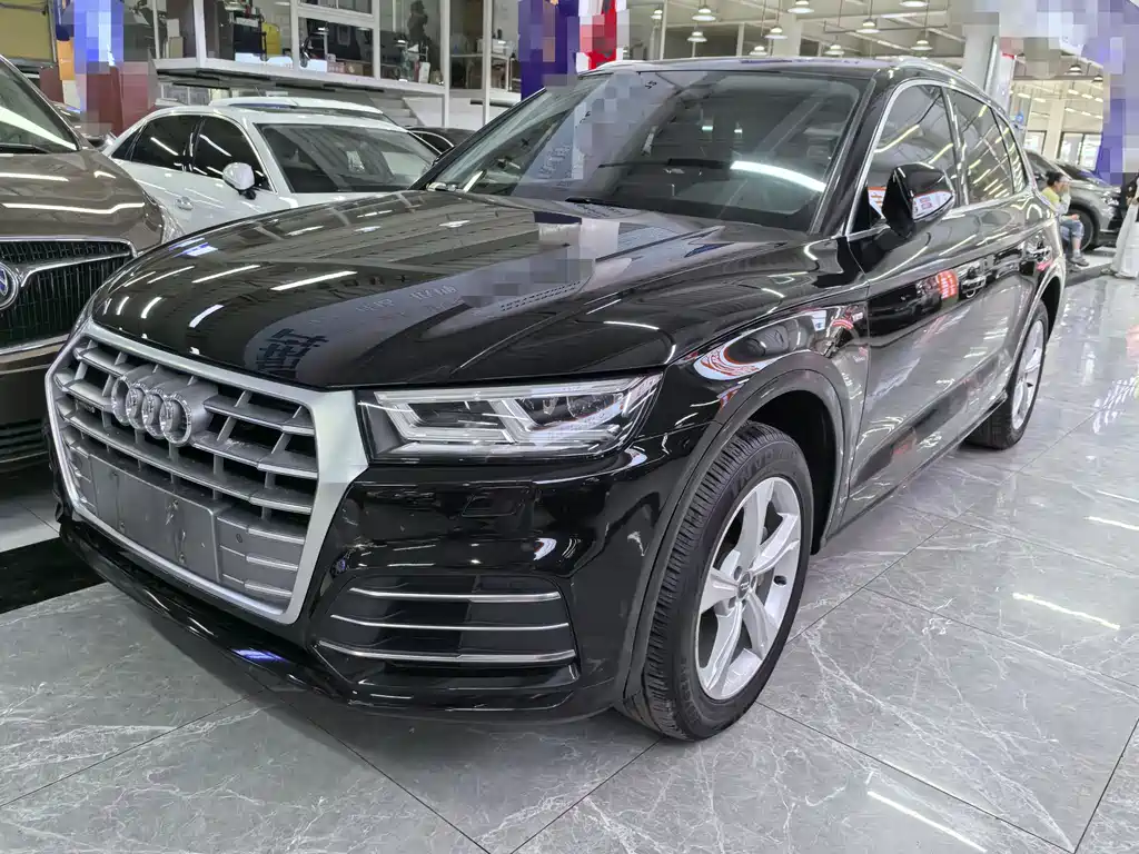 Купить Audi Q5L