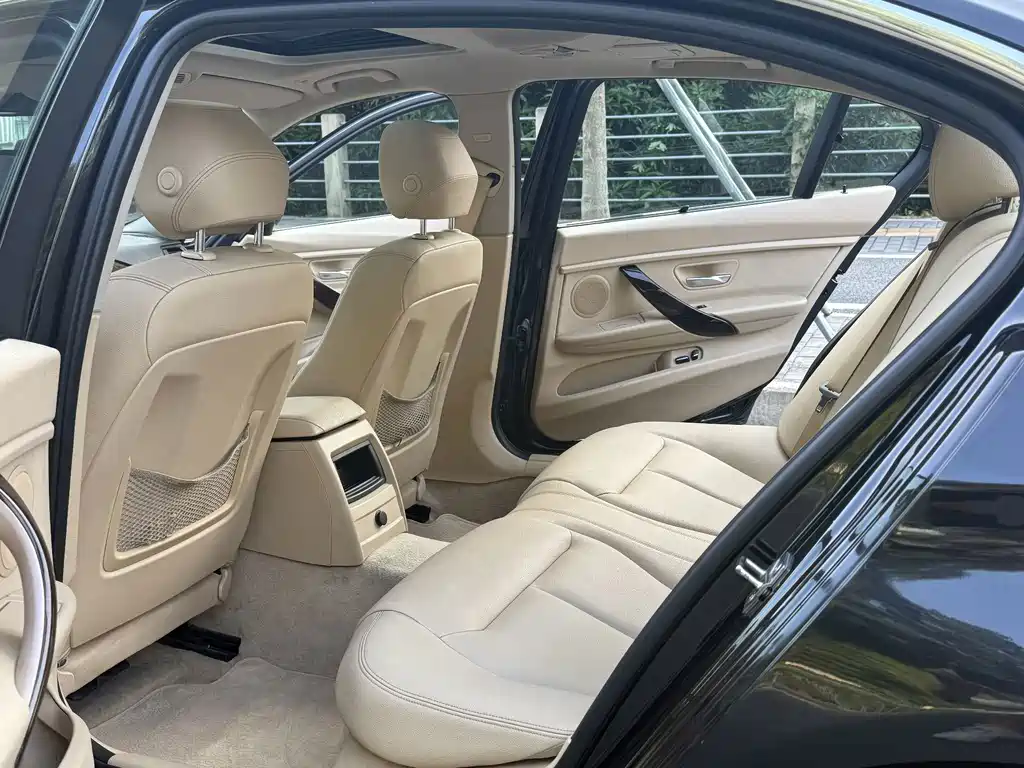 BMW 3 Series — миниатюра 10