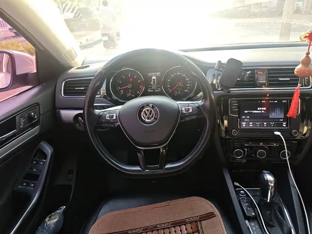 Volkswagen Sagitar — миниатюра 6