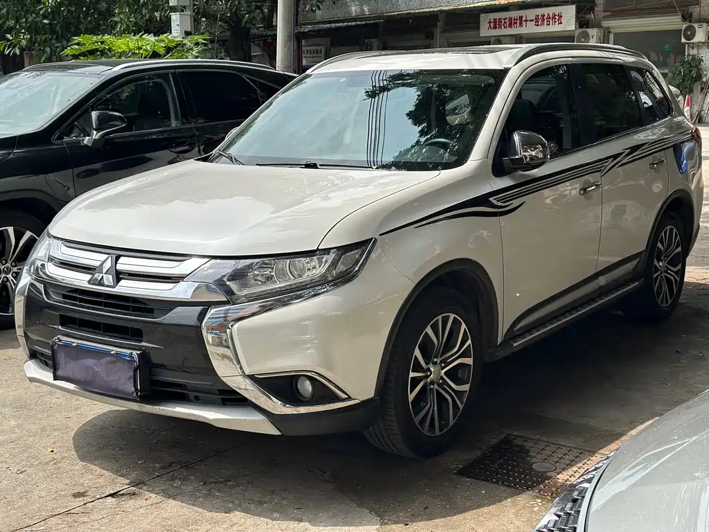 Mitsubishi Outlander 2017
