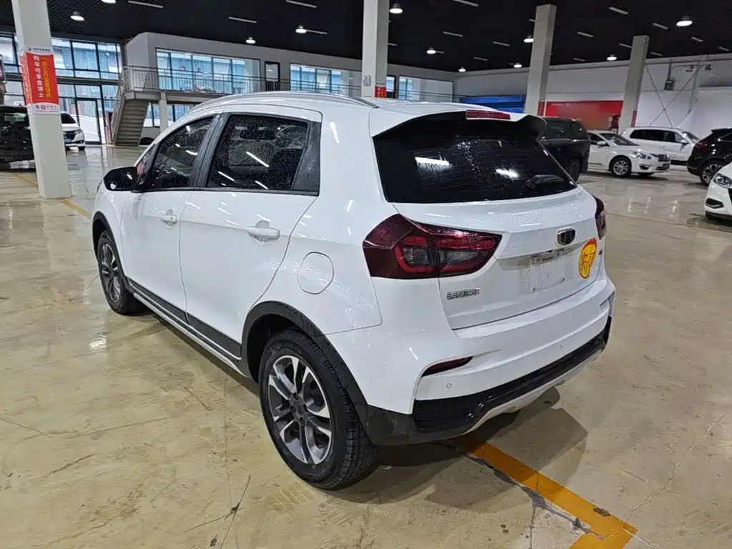 Geely Vision X3 — миниатюра 5
