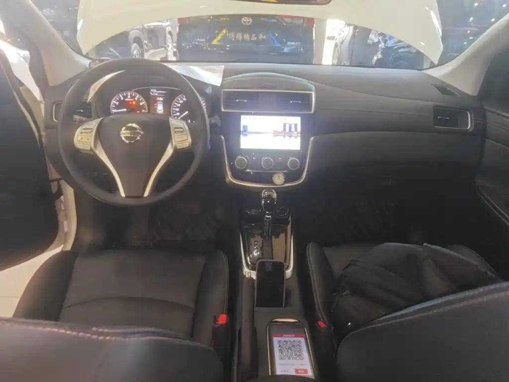Nissan Tiida — миниатюра 10