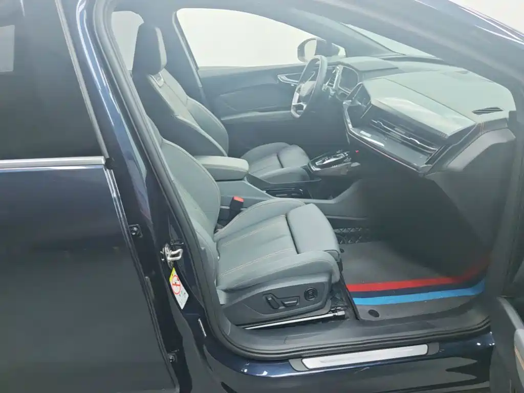 Audi Q4 e-tron — миниатюра 25