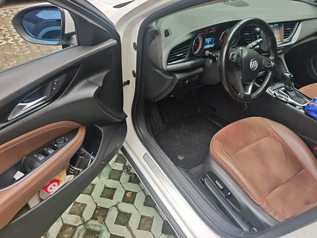 Buick Regal — миниатюра 14