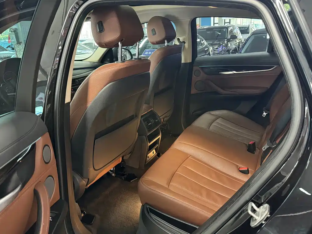 BMW X6 — миниатюра 9