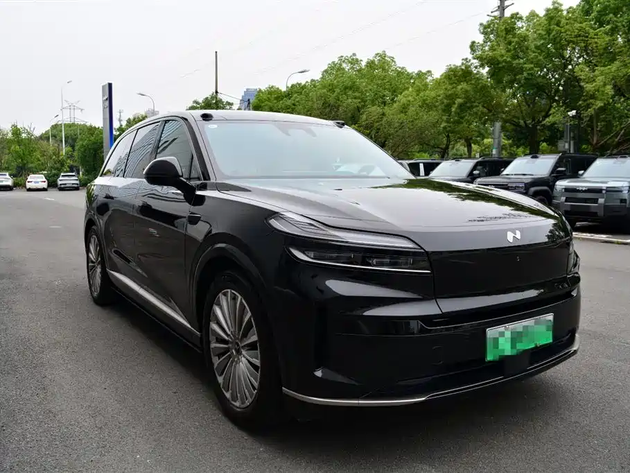 Onvo L90 2025 Max мест