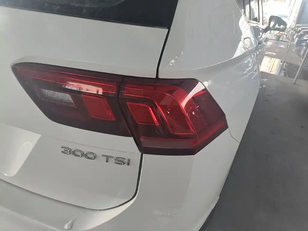 Volkswagen Tiguan L — миниатюра 8