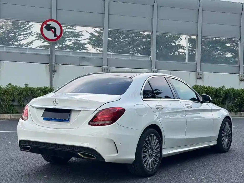 Mercedes-Benz C-Class — миниатюра 5