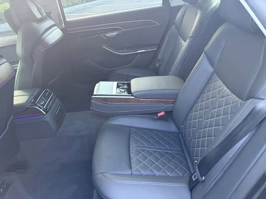 Audi A8 — миниатюра 11