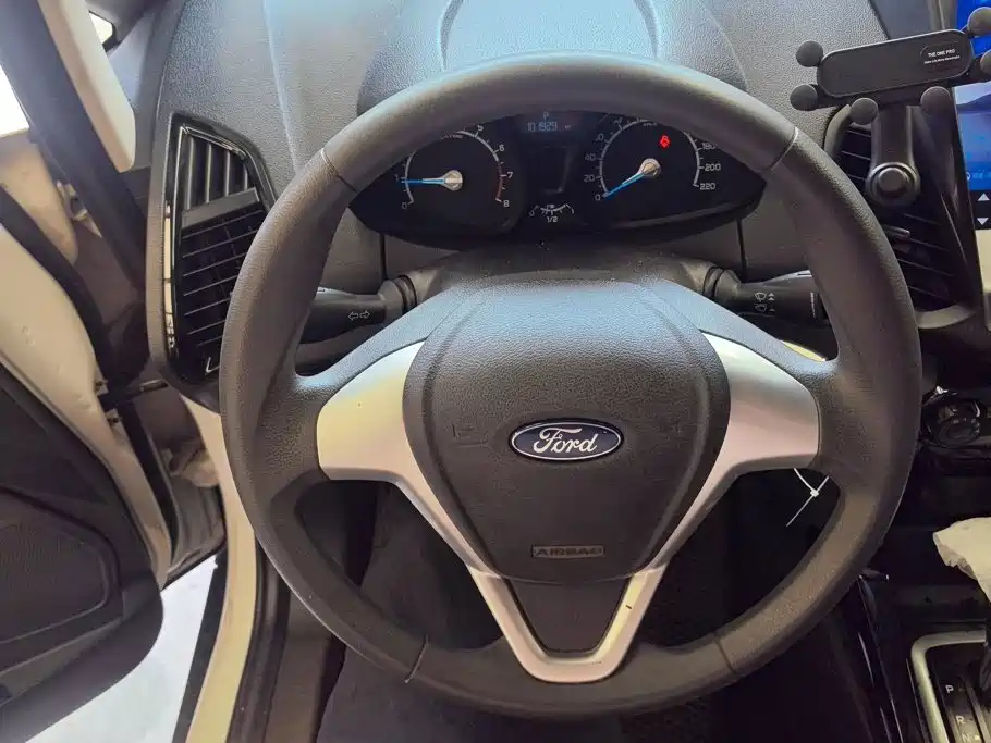 Ford Ecosport — миниатюра 15