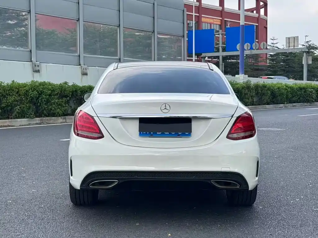 Mercedes-Benz C-Class — миниатюра 6