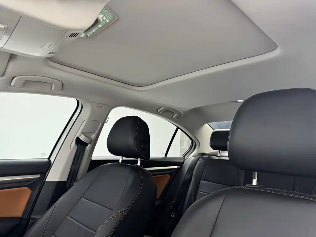 Volkswagen Bora 200TSI DSG Joy Travel Edition, фото 18