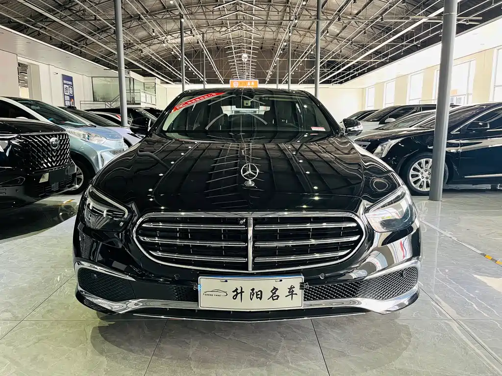 Mercedes-Benz E-Class — миниатюра 2