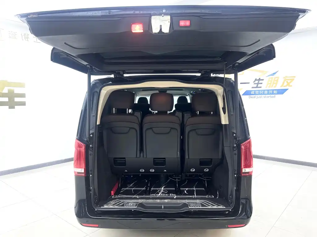Mercedes-Benz V-Class — миниатюра 18