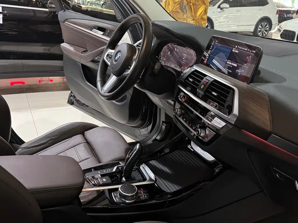 BMW X3 — миниатюра 15