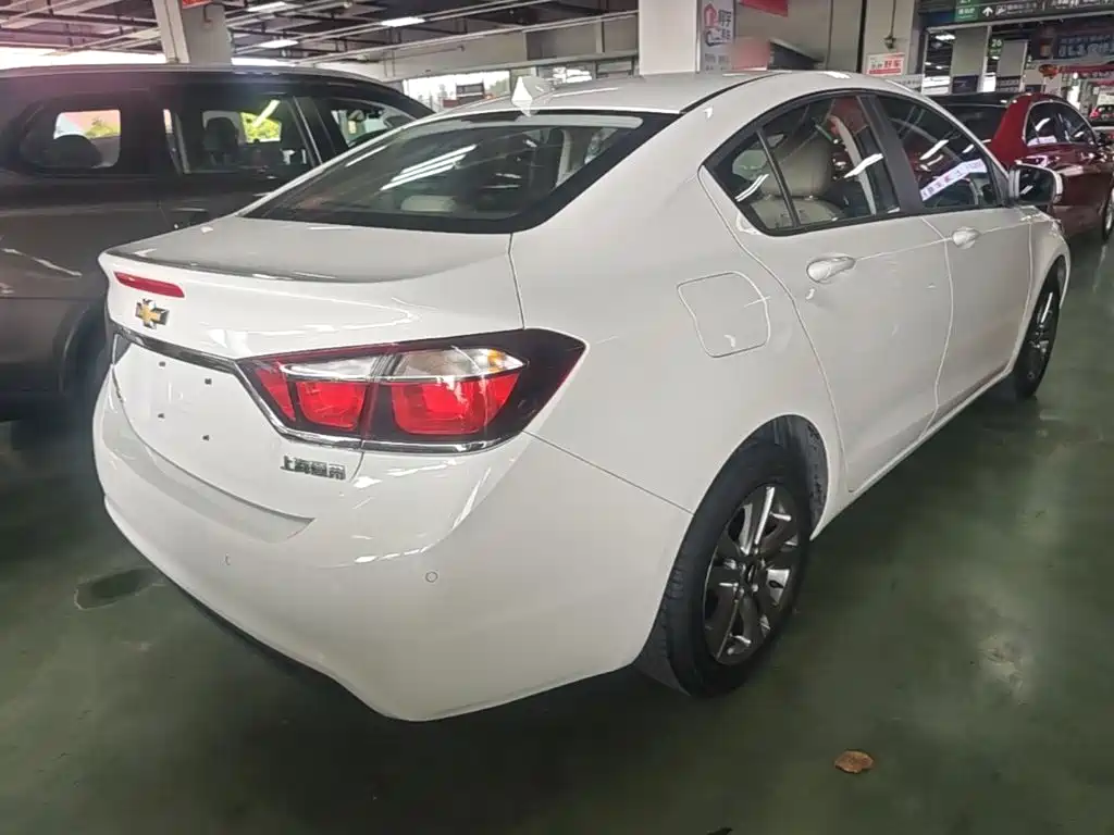 Chevrolet Cruze — миниатюра 7