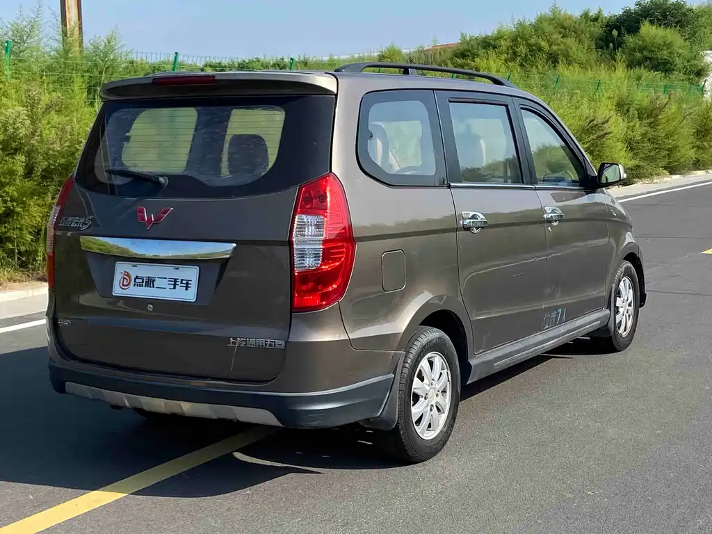 Wuling Hongguang — миниатюра 4