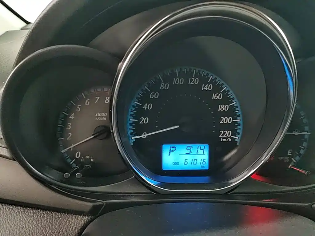Toyota Yaris L — миниатюра 12