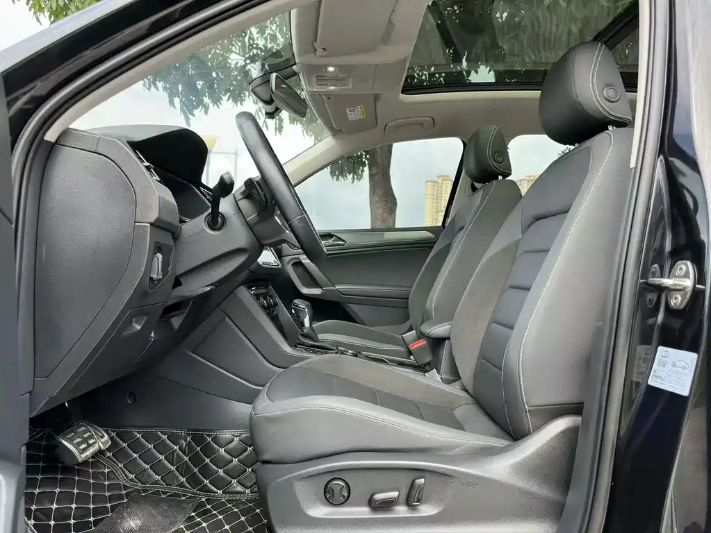 Volkswagen Tiguan L — миниатюра 4