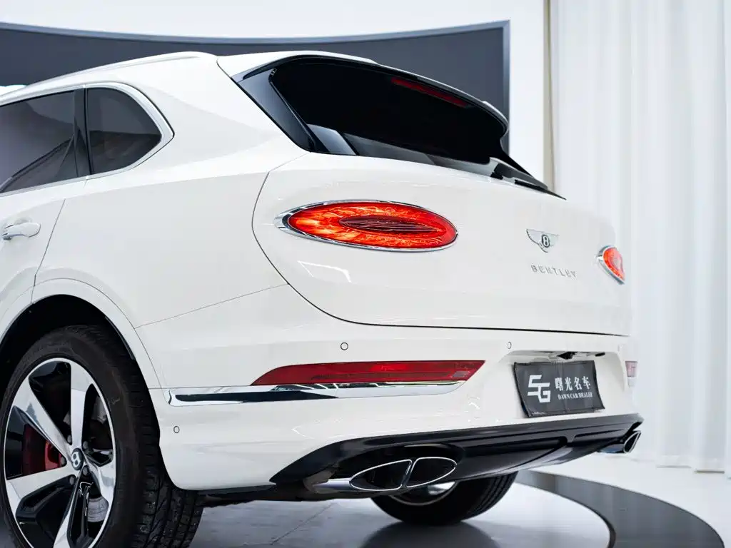 Bentley Bentayga — миниатюра 20