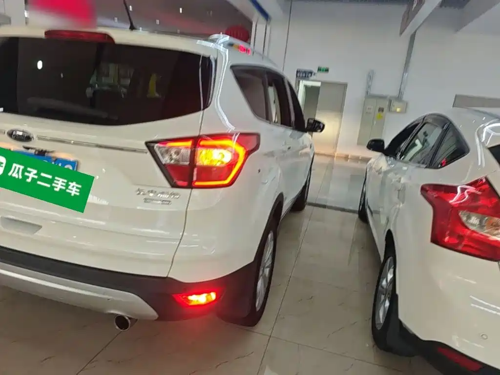 Ford Kuga — миниатюра 8