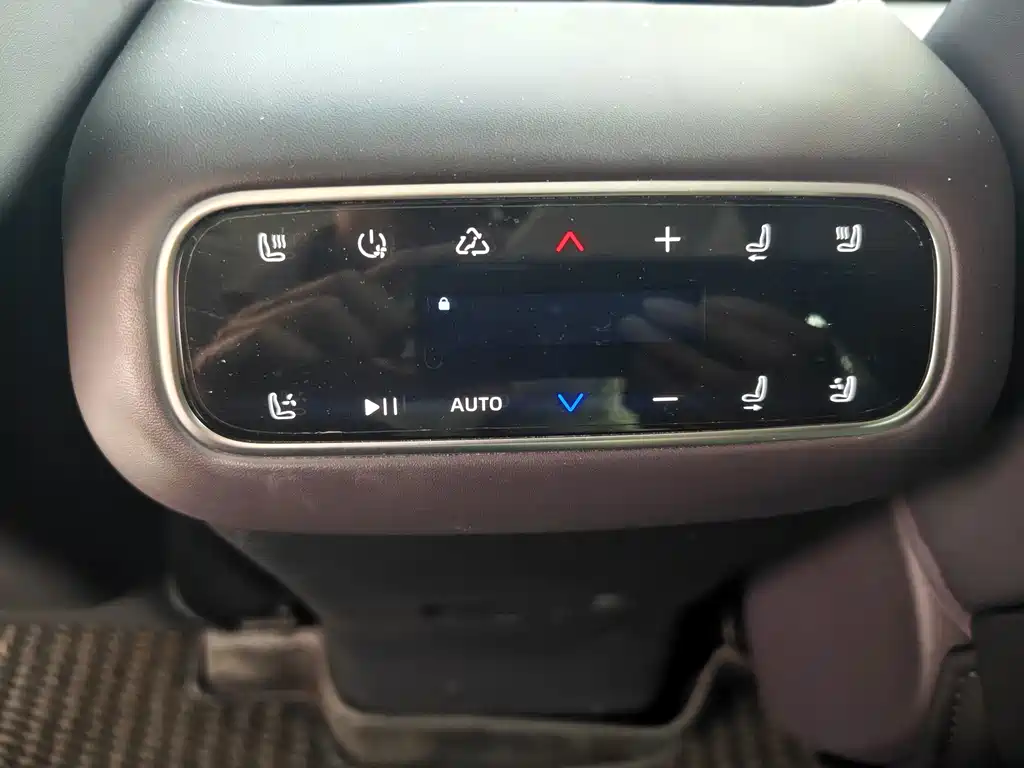 Leapmotor Leapmotor C16 — миниатюра 10