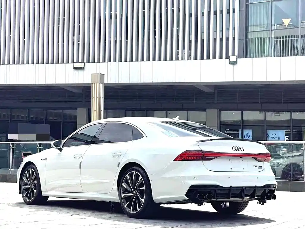Audi A7L 2022 55 TFSI quattro S-line