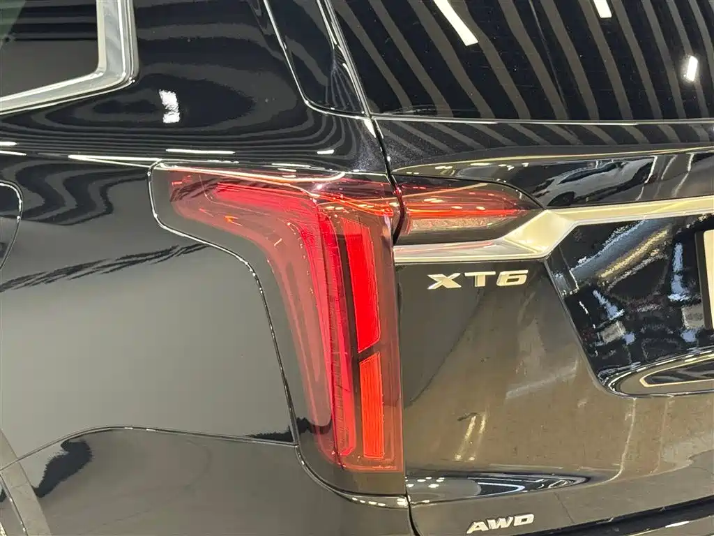 Cadillac XT6 2022 2.0T мест