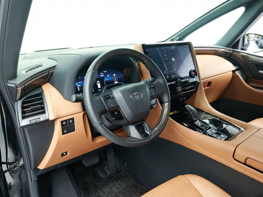 Toyota Alphard — миниатюра 6