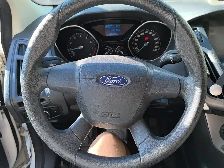 Ford Focus — миниатюра 15
