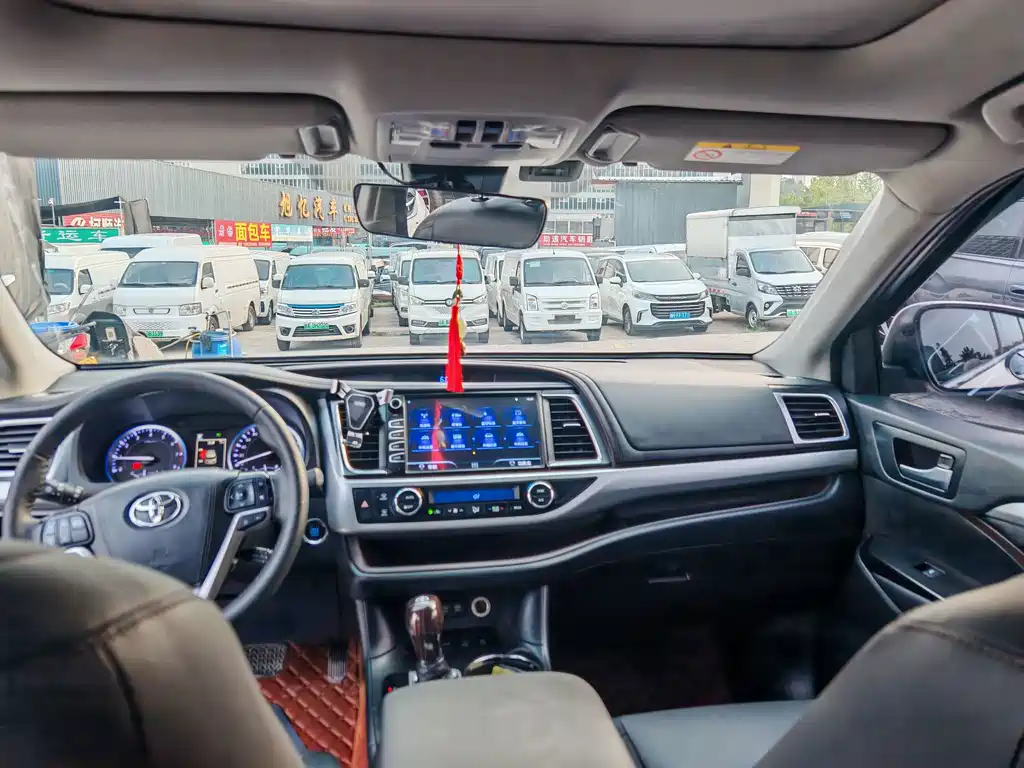 Toyota Highlander — миниатюра 5