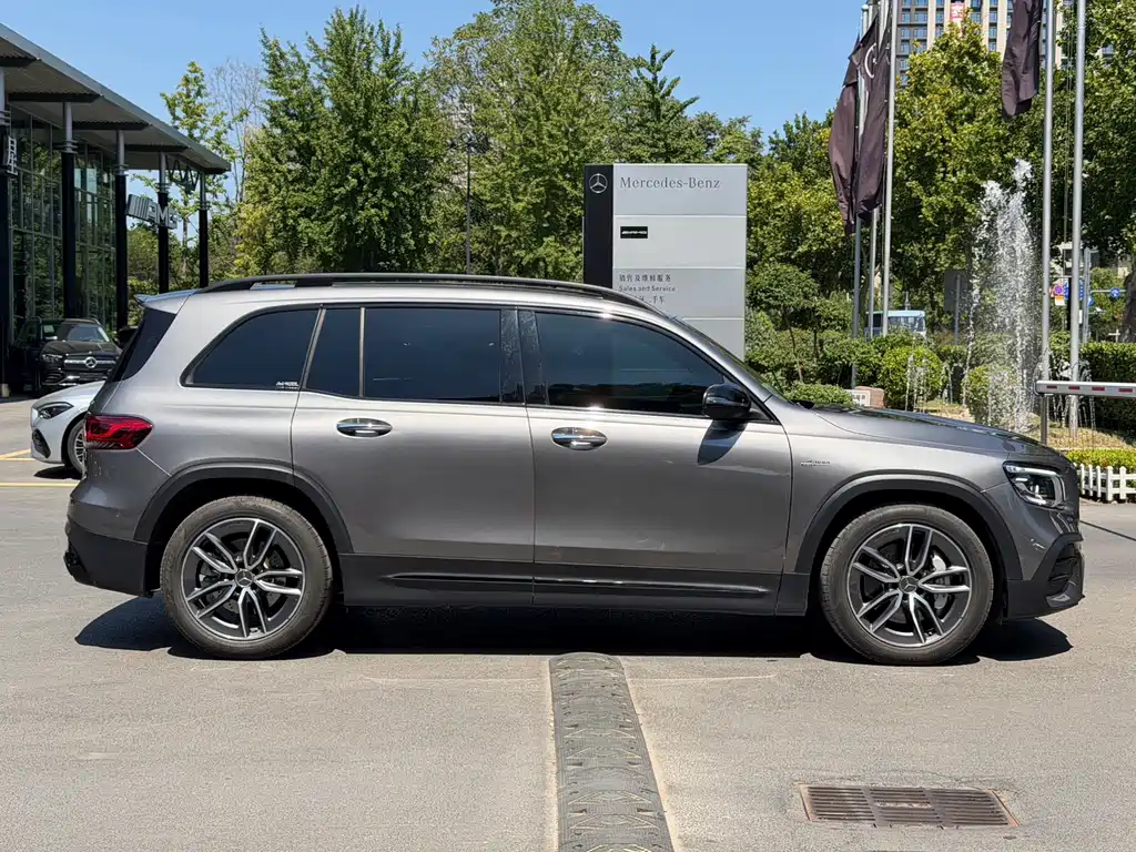 Mercedes-Benz GLB AMG — миниатюра 4