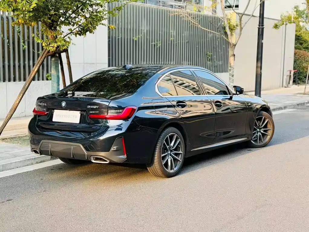 BMW 3 Series — миниатюра 3