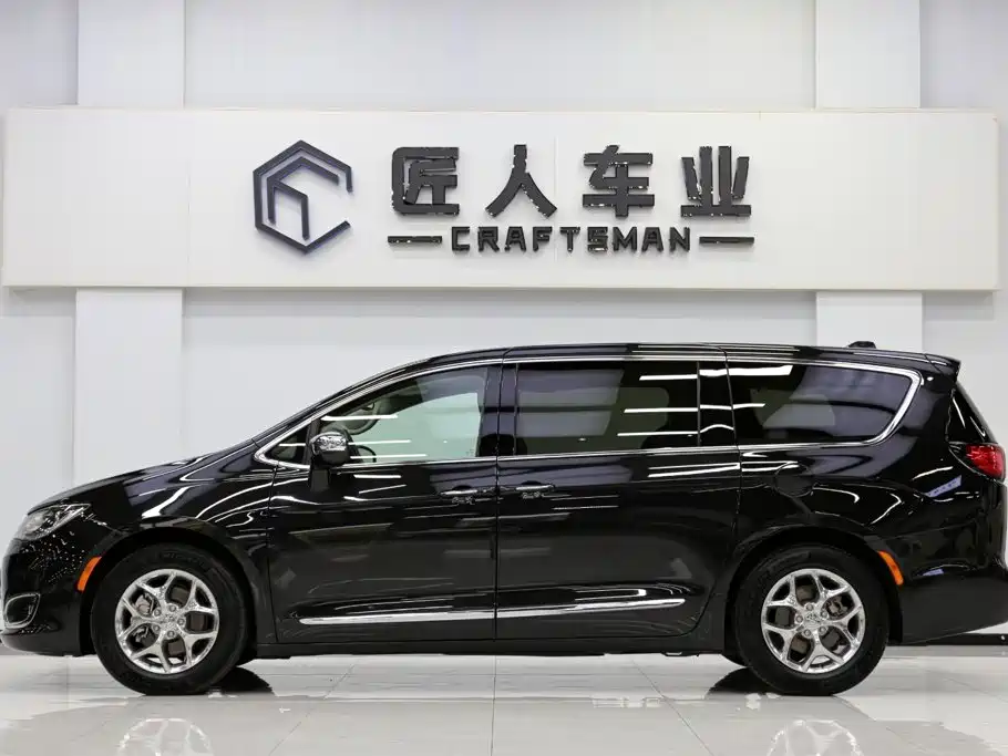 Chrysler Grand Voyager (Import) — миниатюра 4