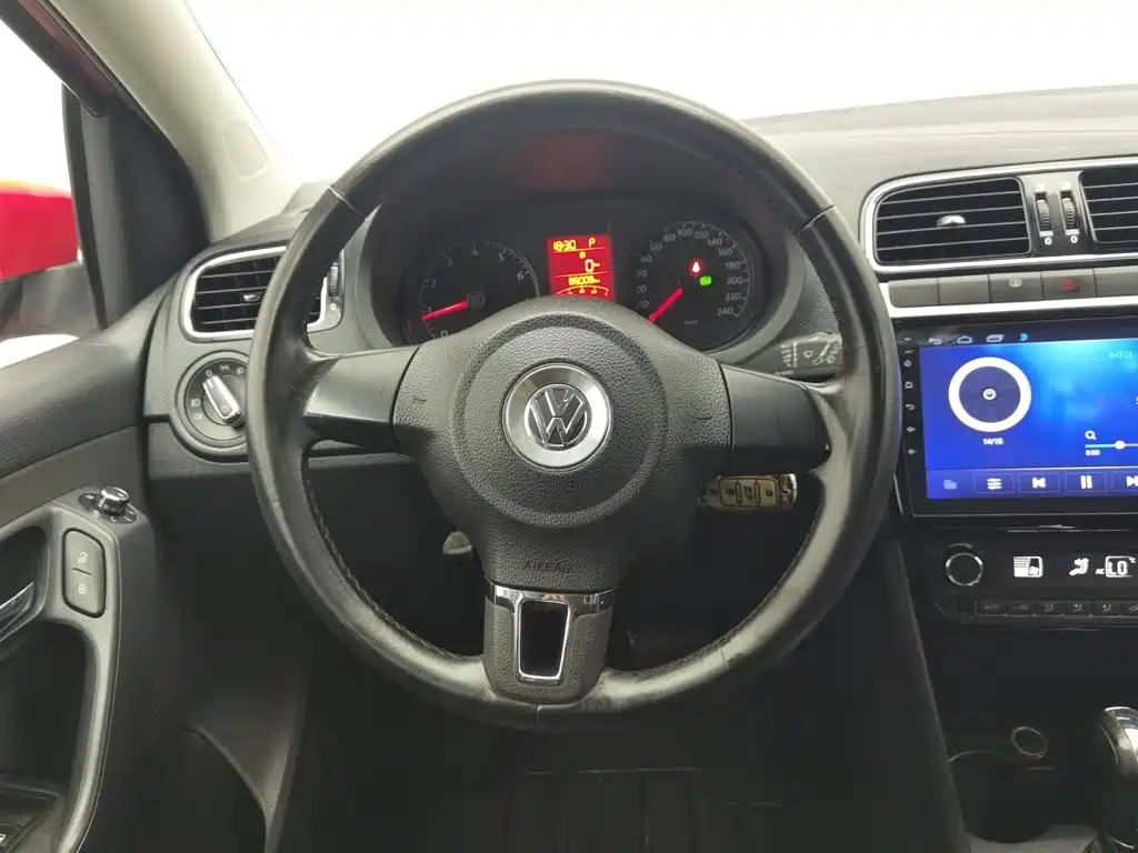 Volkswagen Polo — миниатюра 11