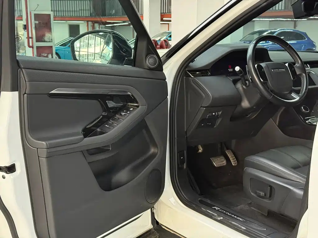 Land Rover Evoque — миниатюра 5