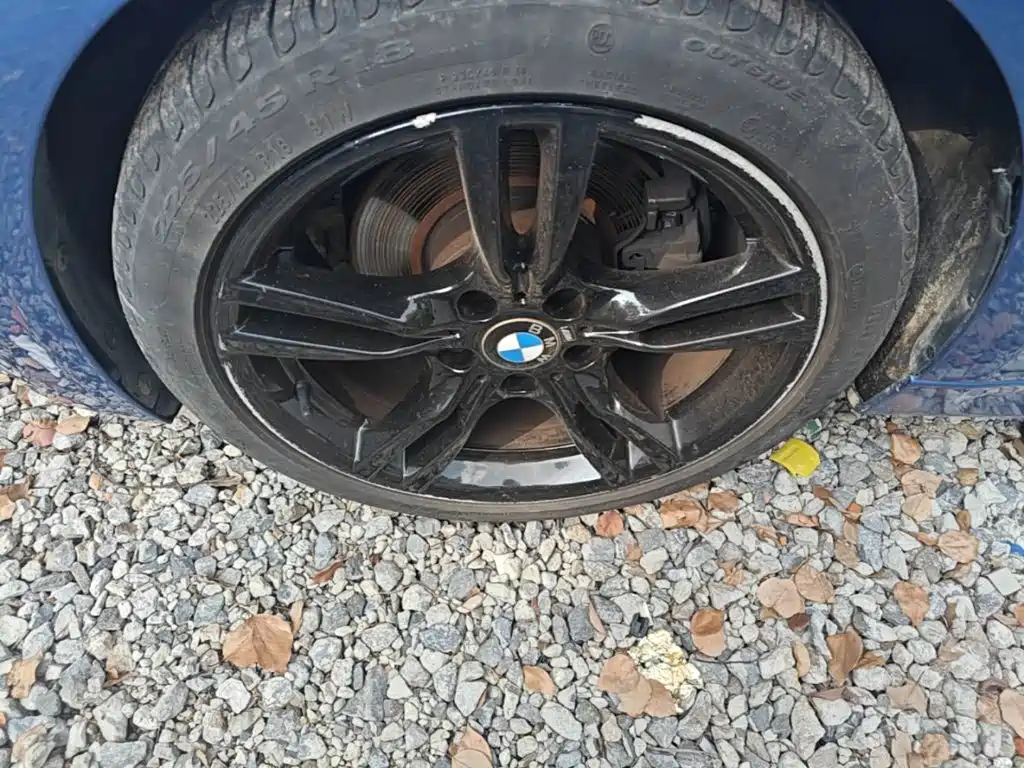 BMW 3 Series — миниатюра 23