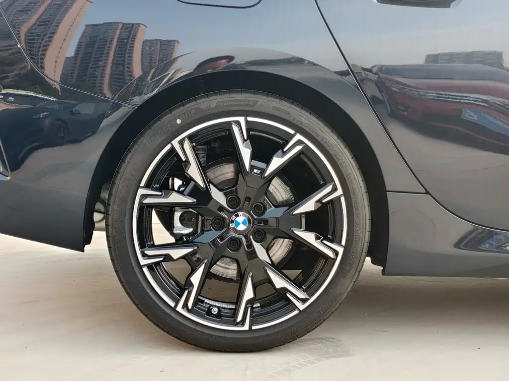 BMW 2 Series 2 2025 225L M Sport