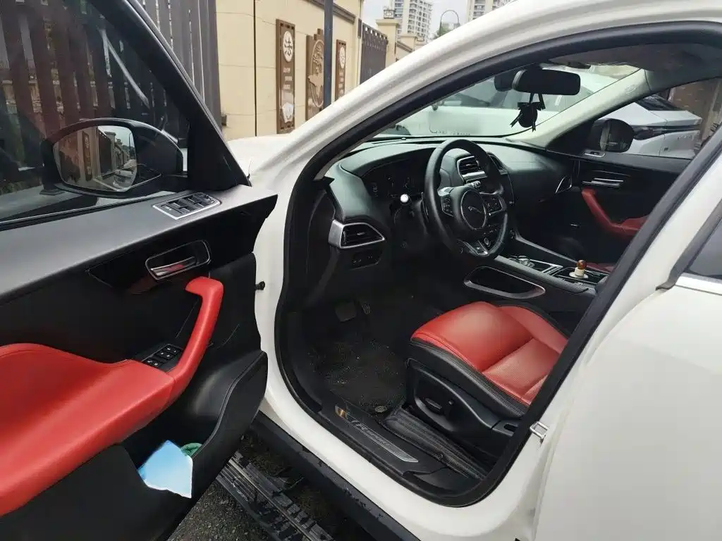 Jaguar F-PACE — миниатюра 14