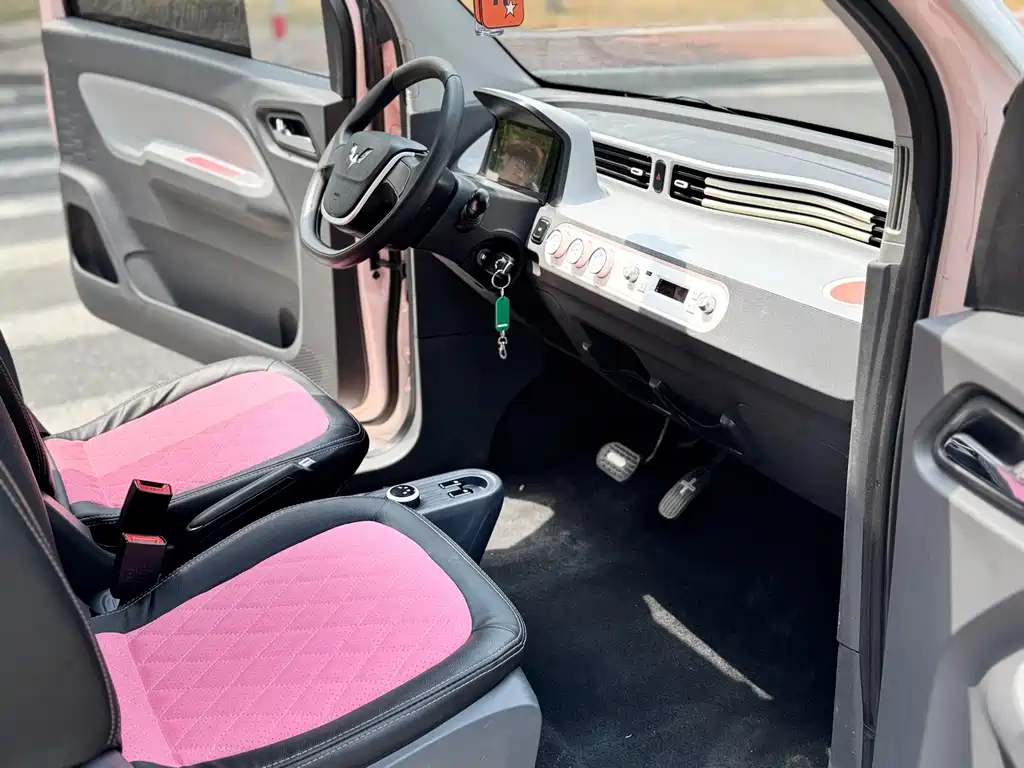 Wuling MINIEV — миниатюра 9