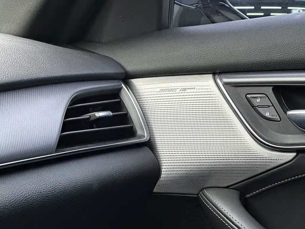Cadillac CT5 — миниатюра 12