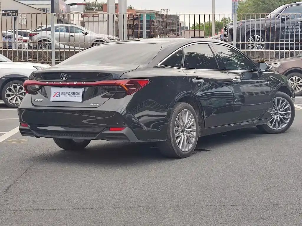 Toyota Avalon — миниатюра 6