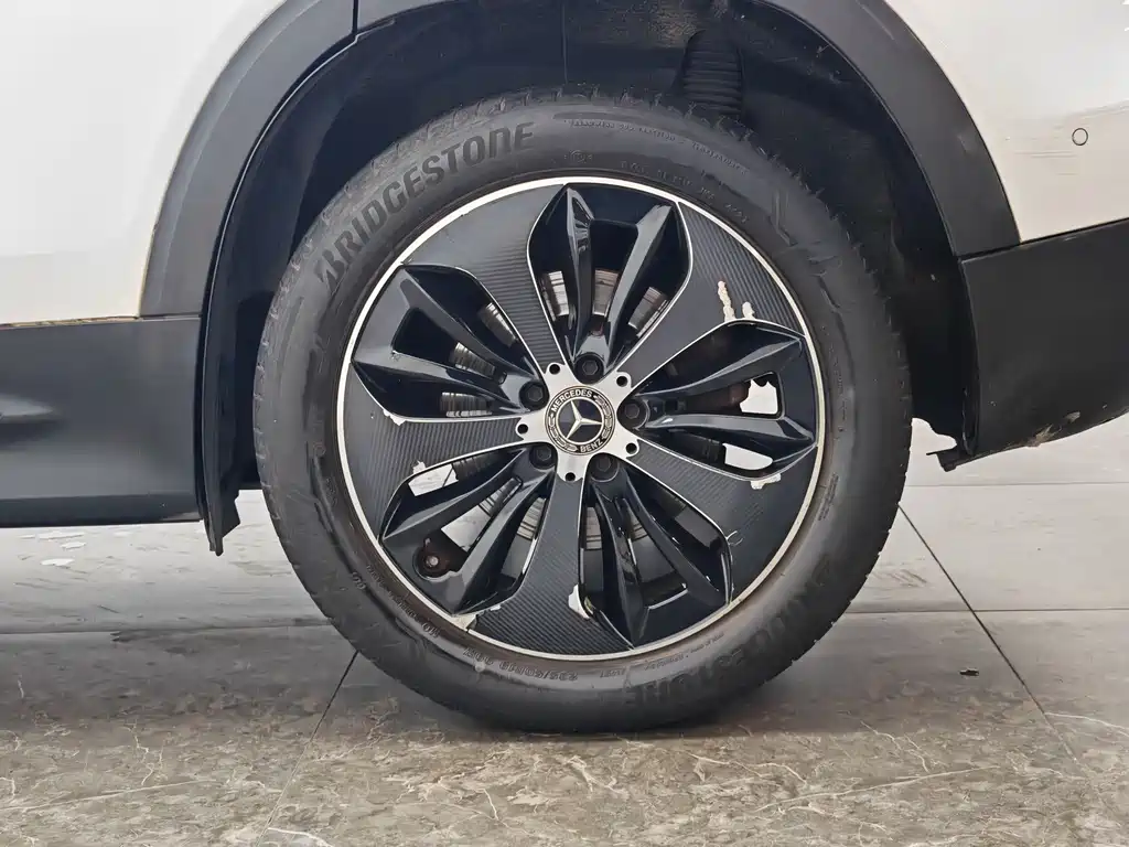Mercedes-Benz GLB — миниатюра 9