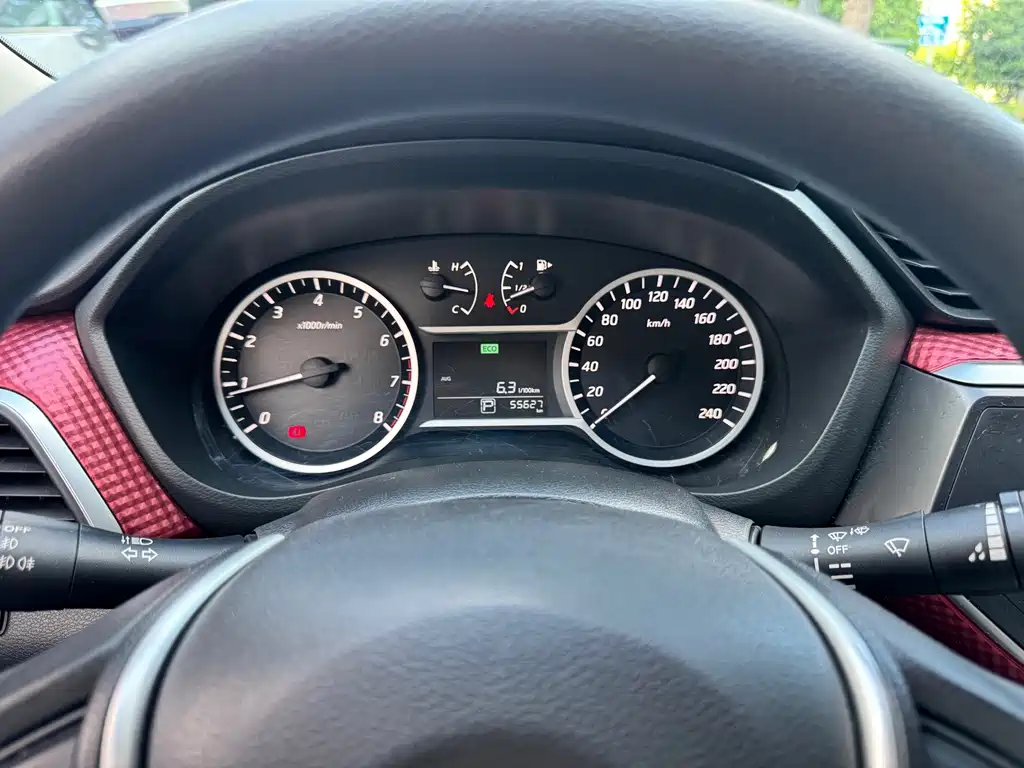 Nissan Bluebird — миниатюра 14