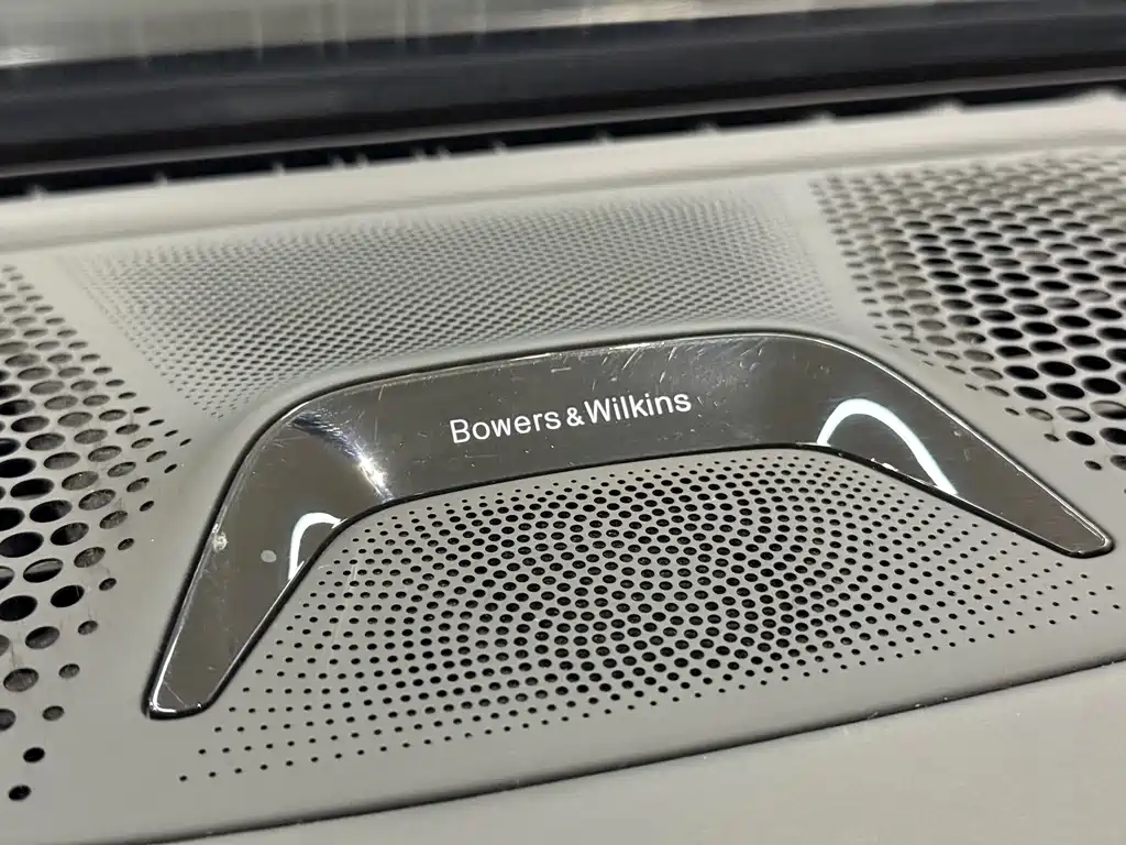 BMW 7 Series — миниатюра 13